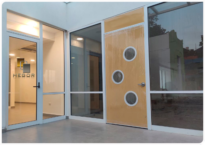 puertas para interiores y exteriroes